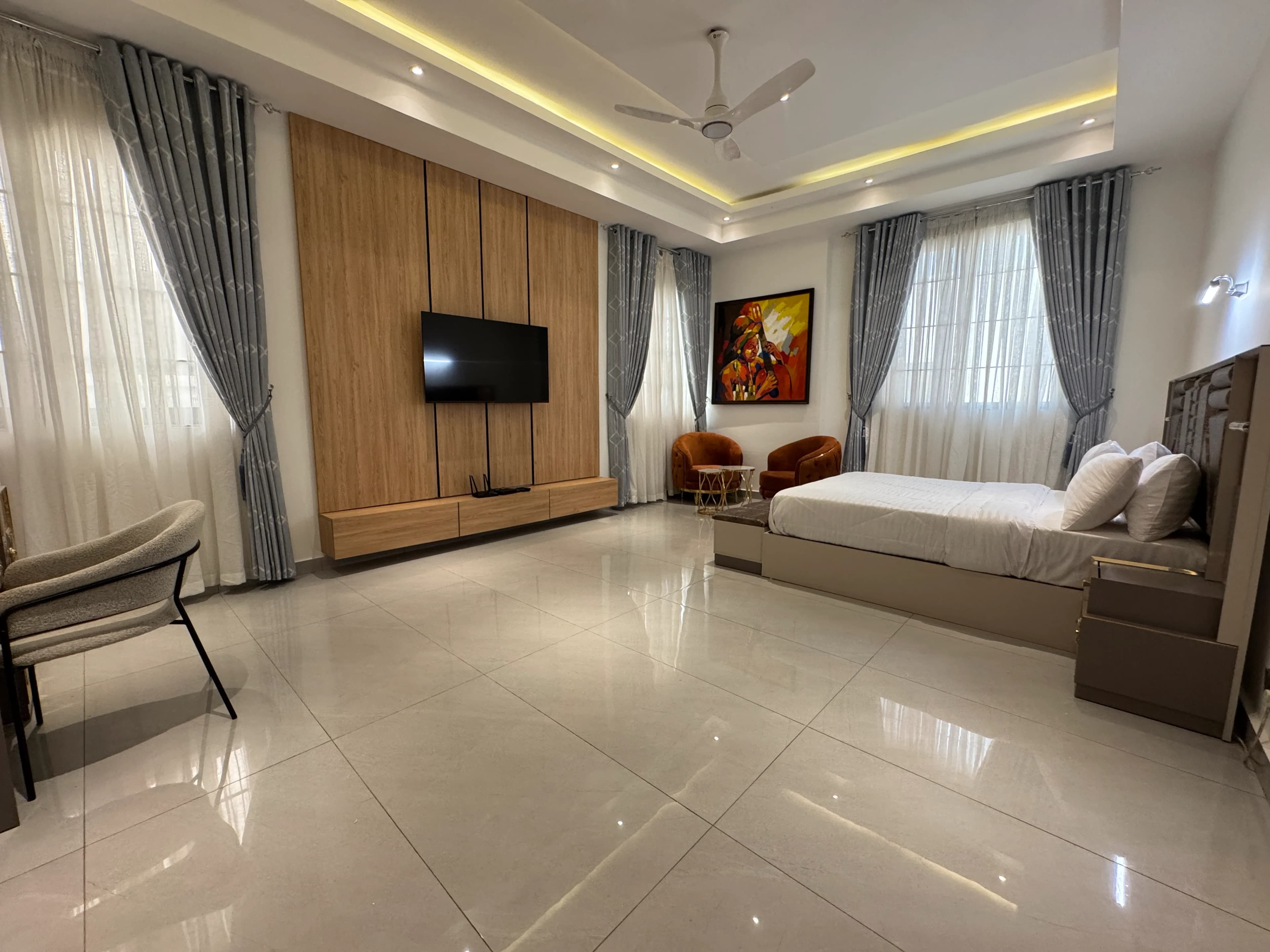 Master Suite image 1